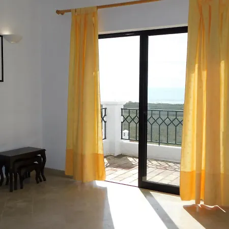Pinhal Ocean View Apartment *