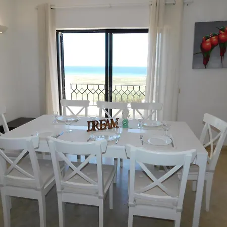 Pinhal Ocean View Apartman *