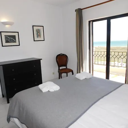 Pinhal Ocean View Apartment *
